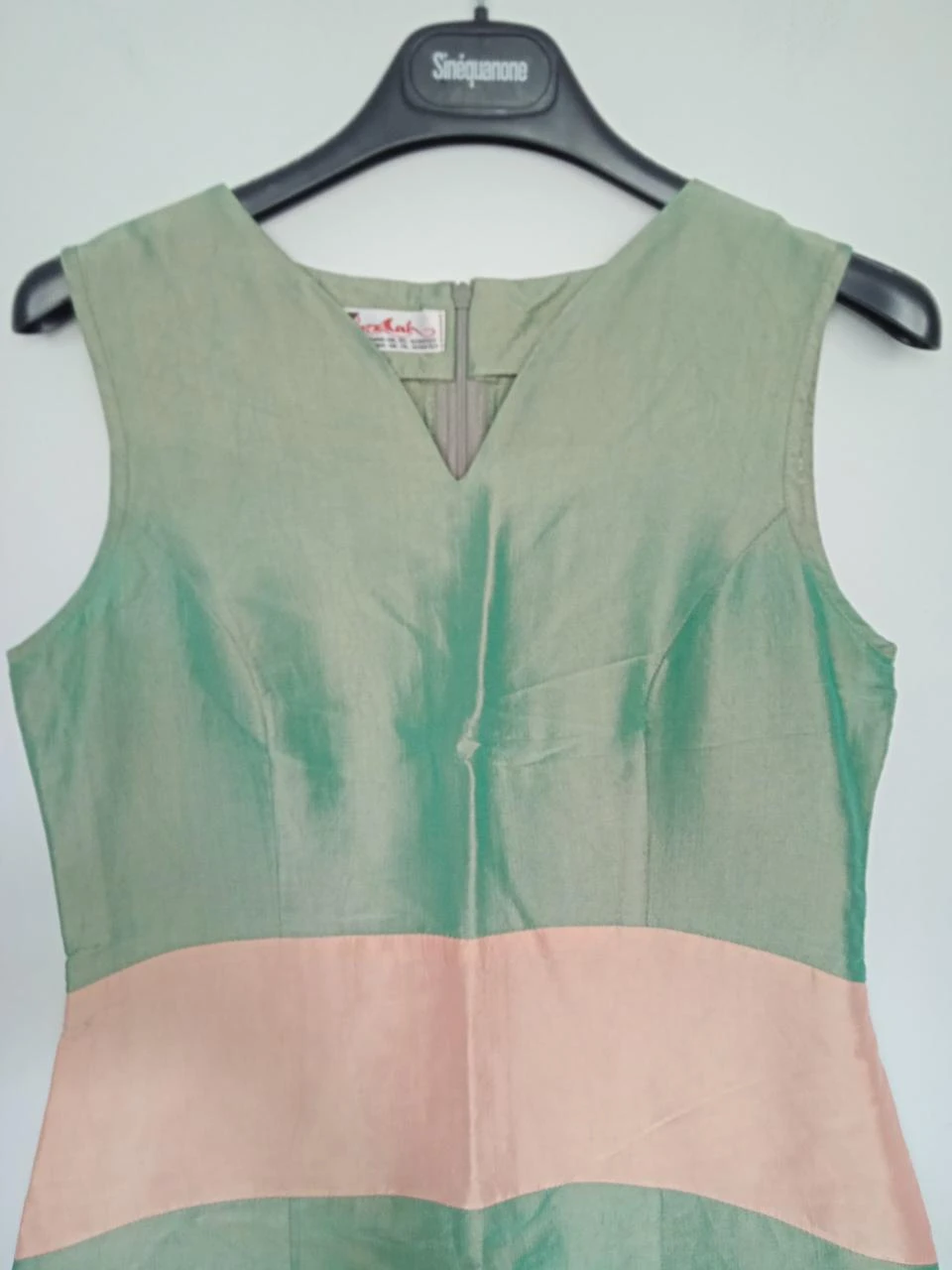 Vestido elegante verde y salmón con reflejos talla 38 – photo 2